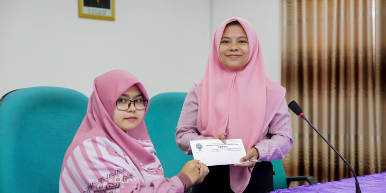 Sosialisasi dan Penandatanganan Akad serta Pendistribusian Uang Saku bagi Para Penerima Beasiswa Cendekia Baznas Tahun 2018.