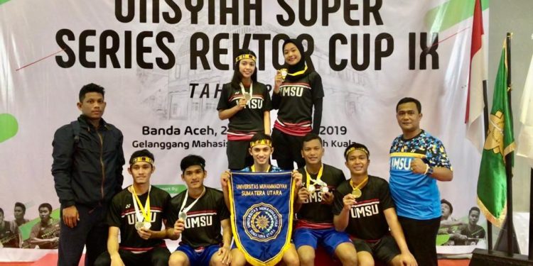 UKM BADMINTON UMSU JUARAI TURNAMEN BULUTANGKIS SE-SUMATERA