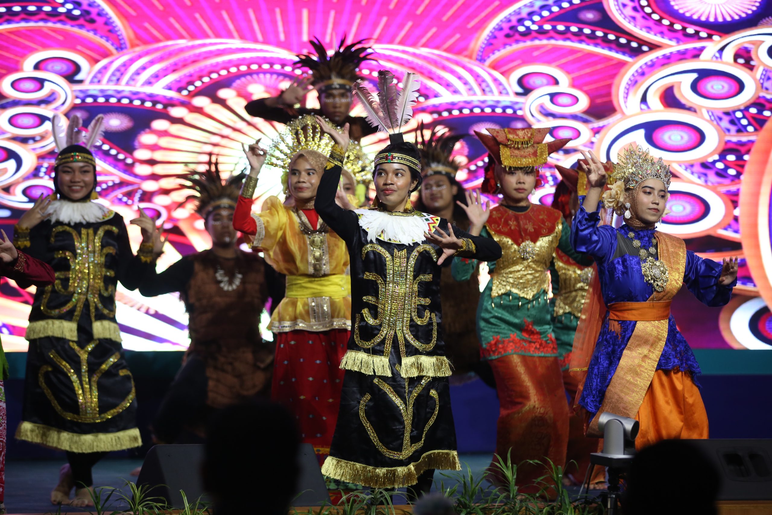 Penampilan tarian daerah dari Mahasiswa PMM Inbound Batch 4 UMSU 2024