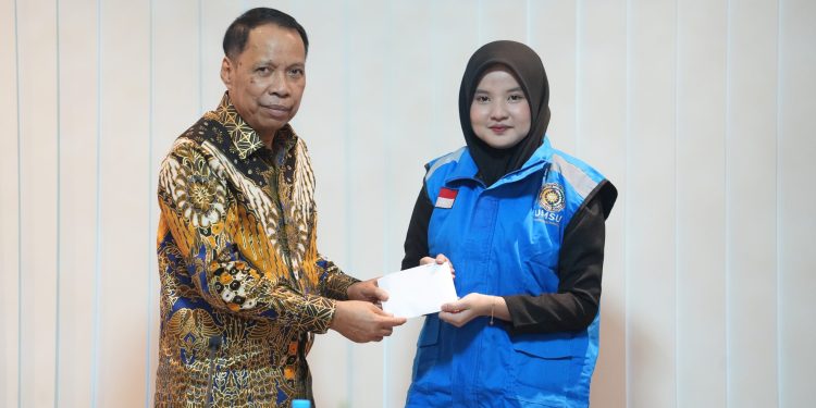 UMSU Lepas Mahasiswa Atlet Bridge ke ASEAN University Games 2024