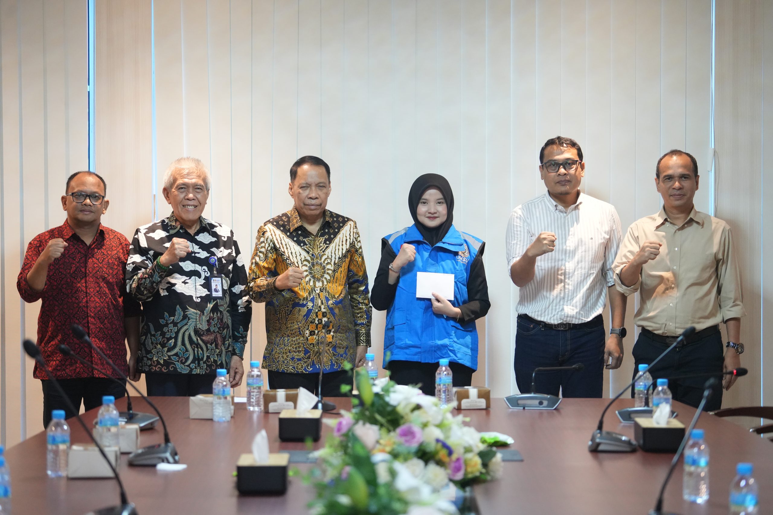 Foto bersama Rektor,WR I,WR III, Kabimawa dan WD III FEB