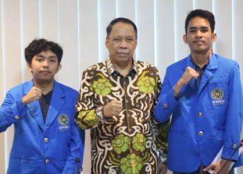 Rektor UMSU Lepas Dua Mahasiswa  IISMA 2024  ke Thailand dan Ceko
